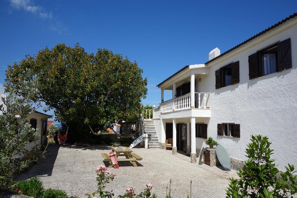 Moka Surfhouse Vandrerhjem Ericeira Eksteriør bilde